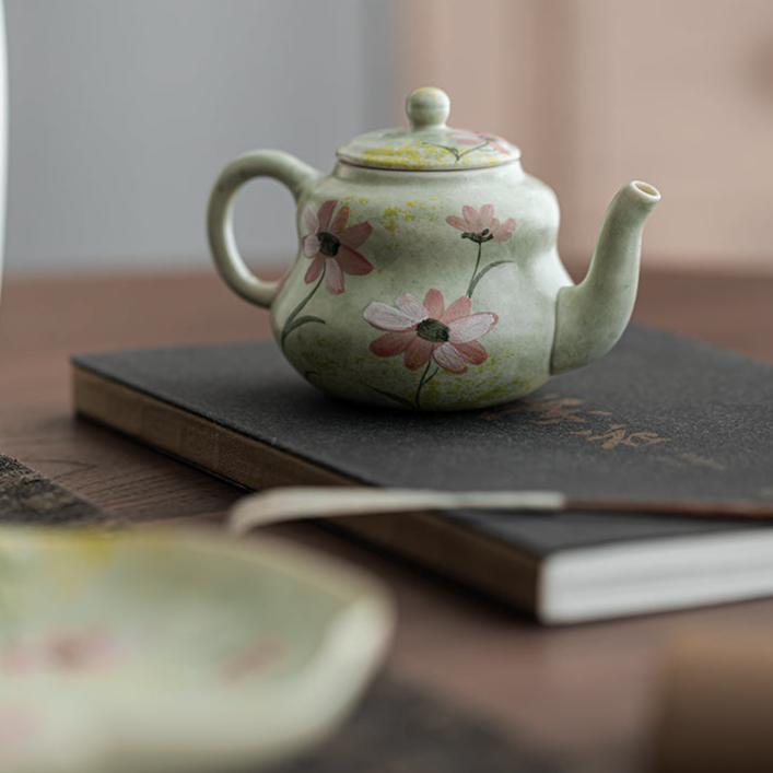 this is a ceramic teapot