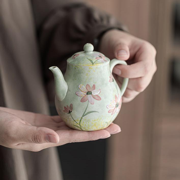 this is a ceramic teapot