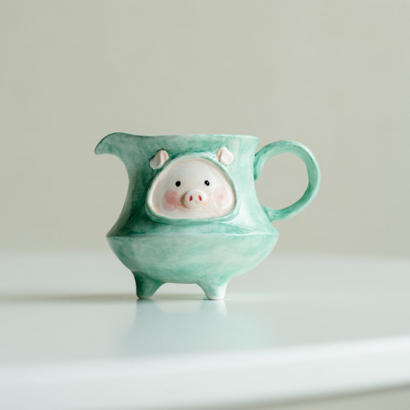 this is a ceramic fair cup gongdaobei