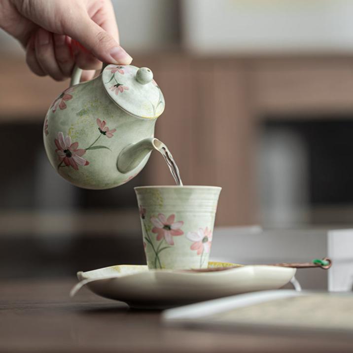 this is a ceramic teapot