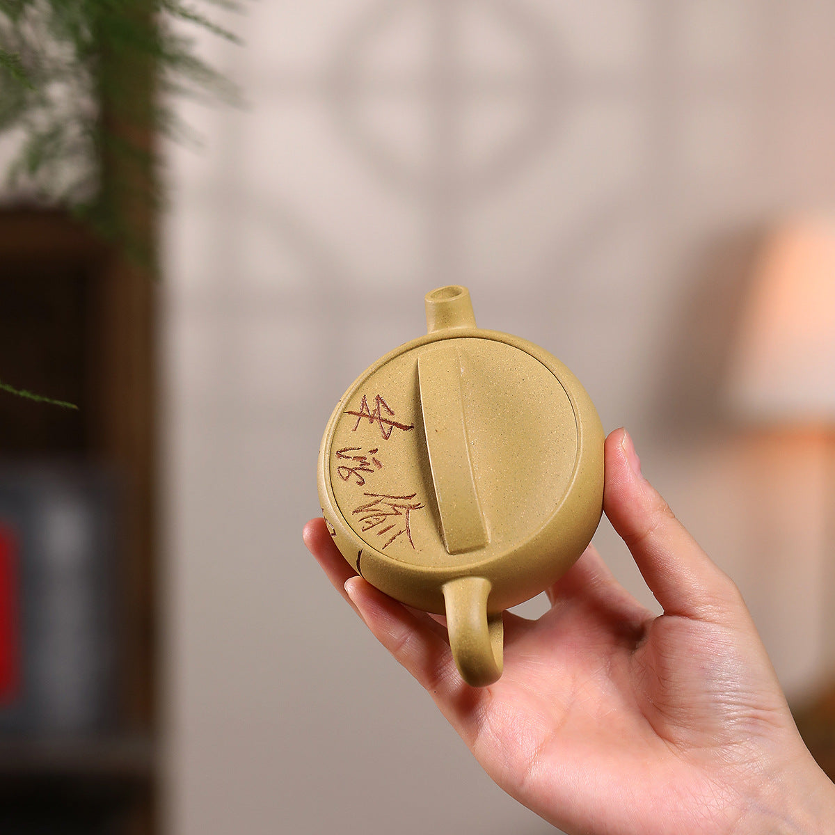 This is a Yixing teapot. this is Chinese yixing clay teapot