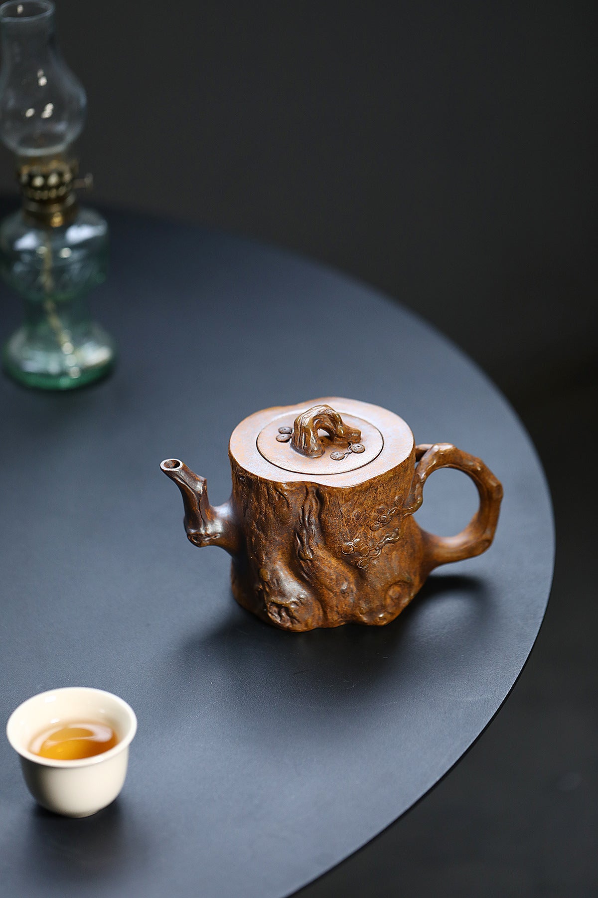 This is a Yixing teapot. this is Chinese yixing clay teapot