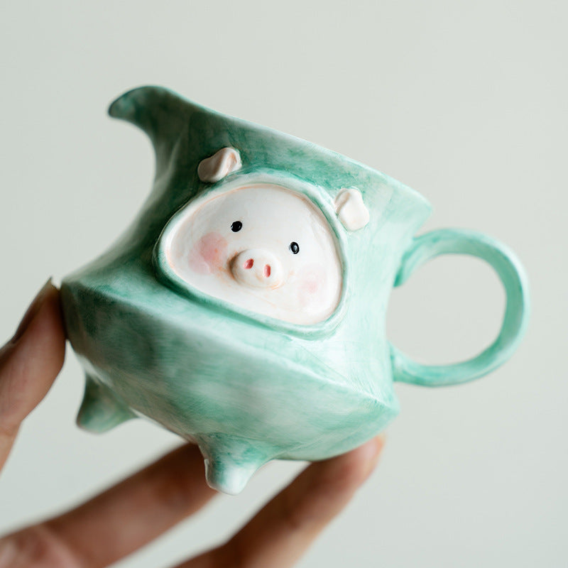 this is a ceramic fair cup gongdaobei