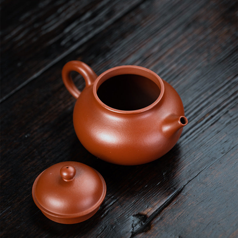 This is a Yixing teapot. this is Chinese yixing clay teapot