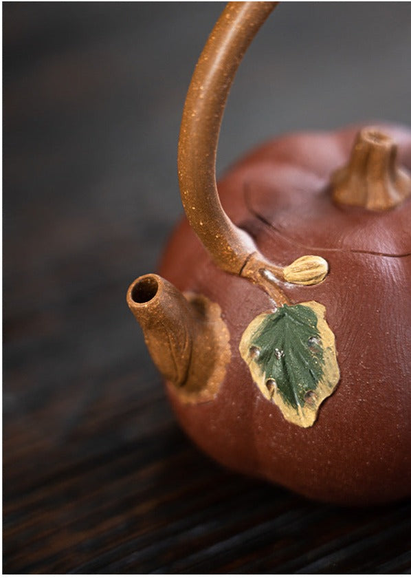 This is a Yixing teapot. this is Chinese yixing clay teapot