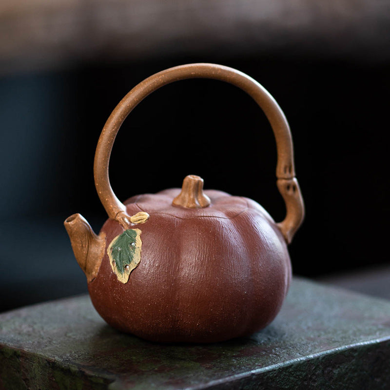 This is a Yixing teapot. this is Chinese yixing clay teapot