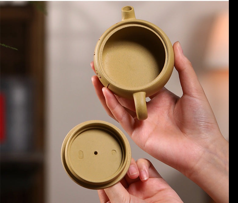 This is a Yixing teapot. this is Chinese yixing clay teapot