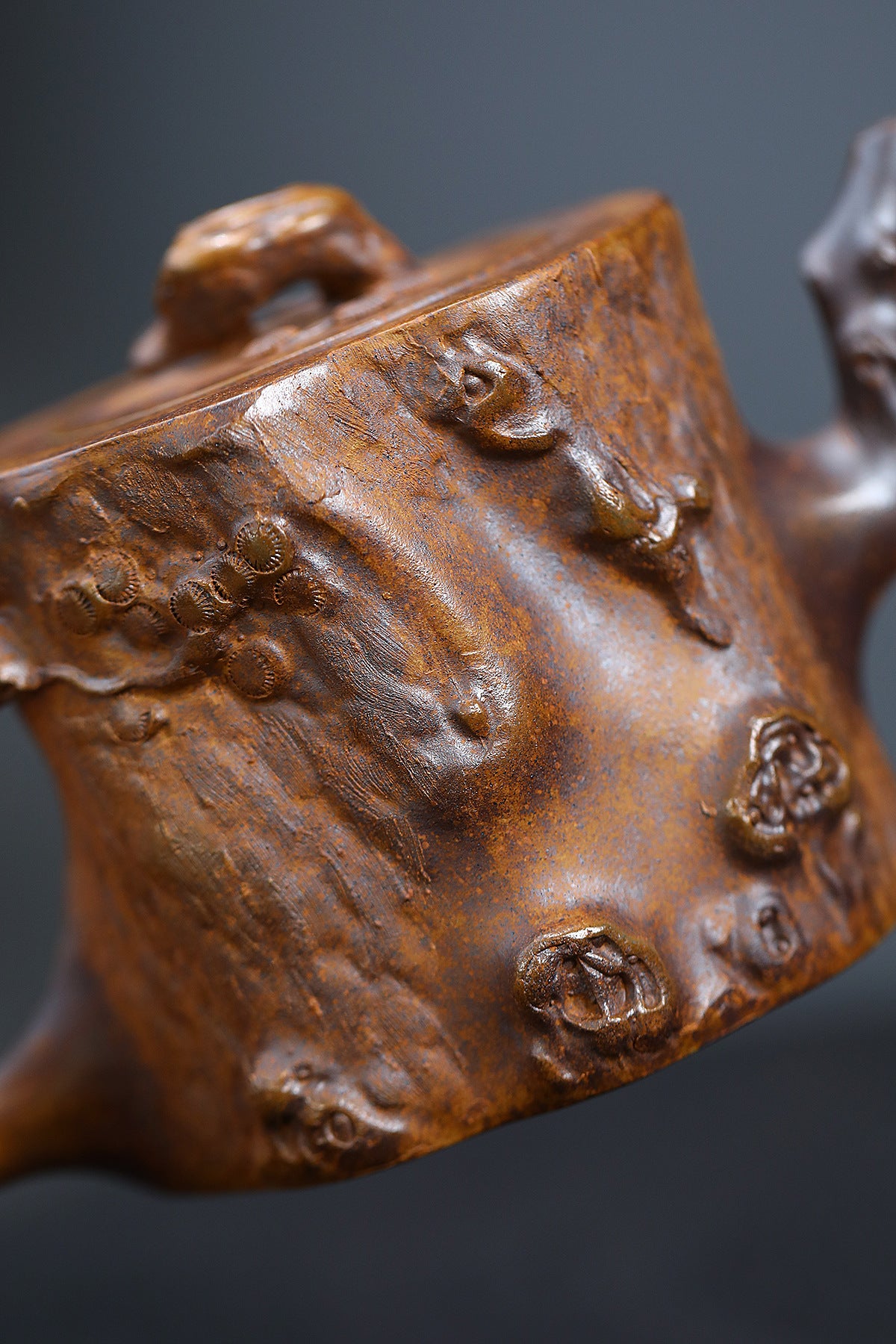 This is a Yixing teapot. this is Chinese yixing clay teapot