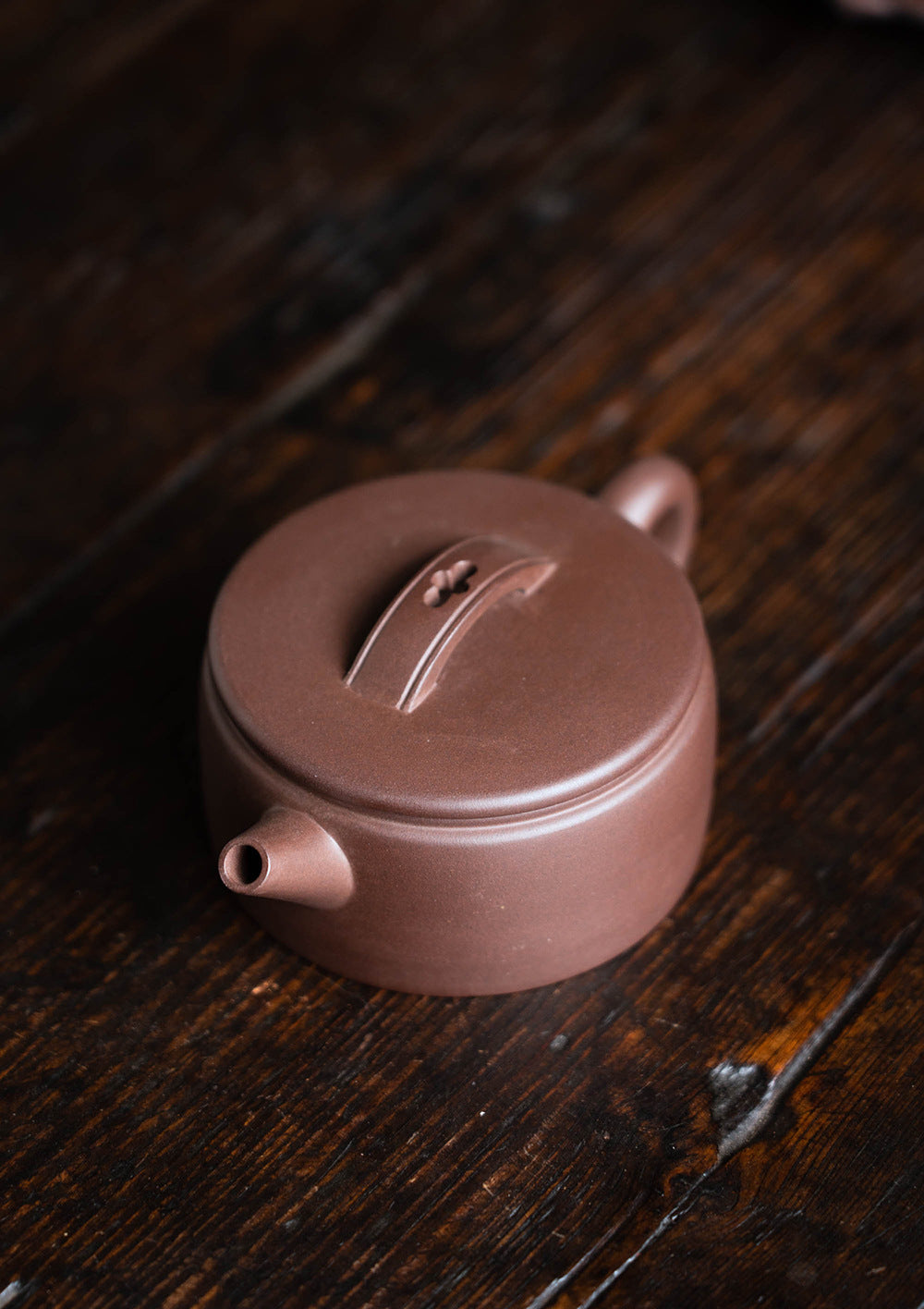 This is a Yixing teapot. this is Chinese yixing clay teapot