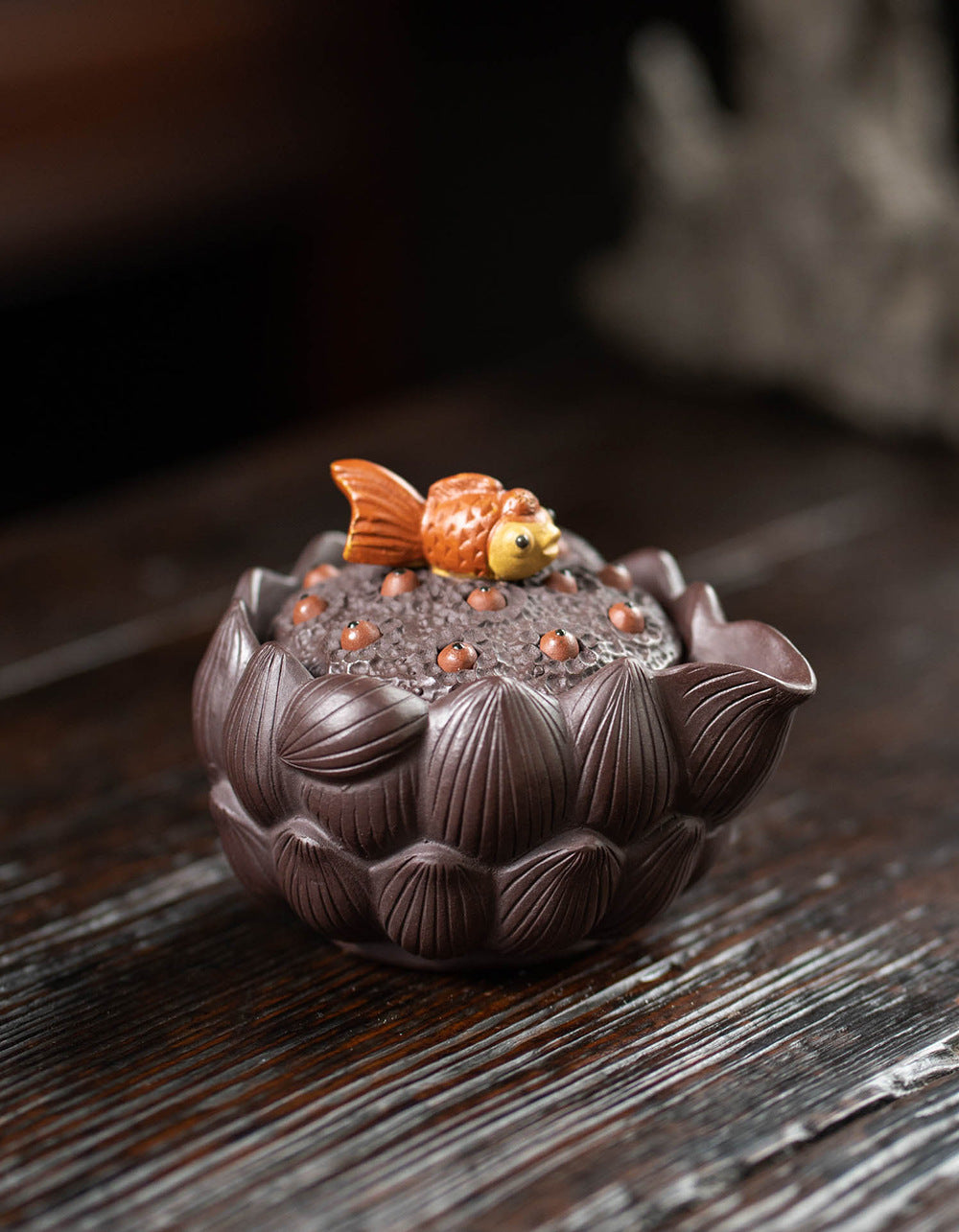 This is a Yixing teapot. this is Chinese yixing clay teapot