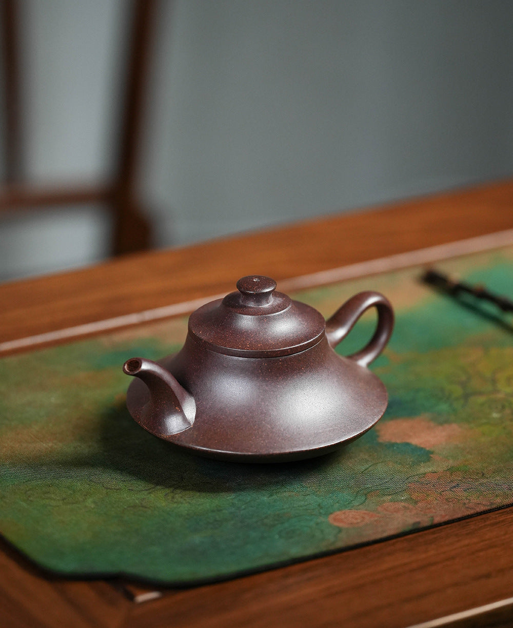 This is a Yixing teapot. this is Chinese yixing clay teapot