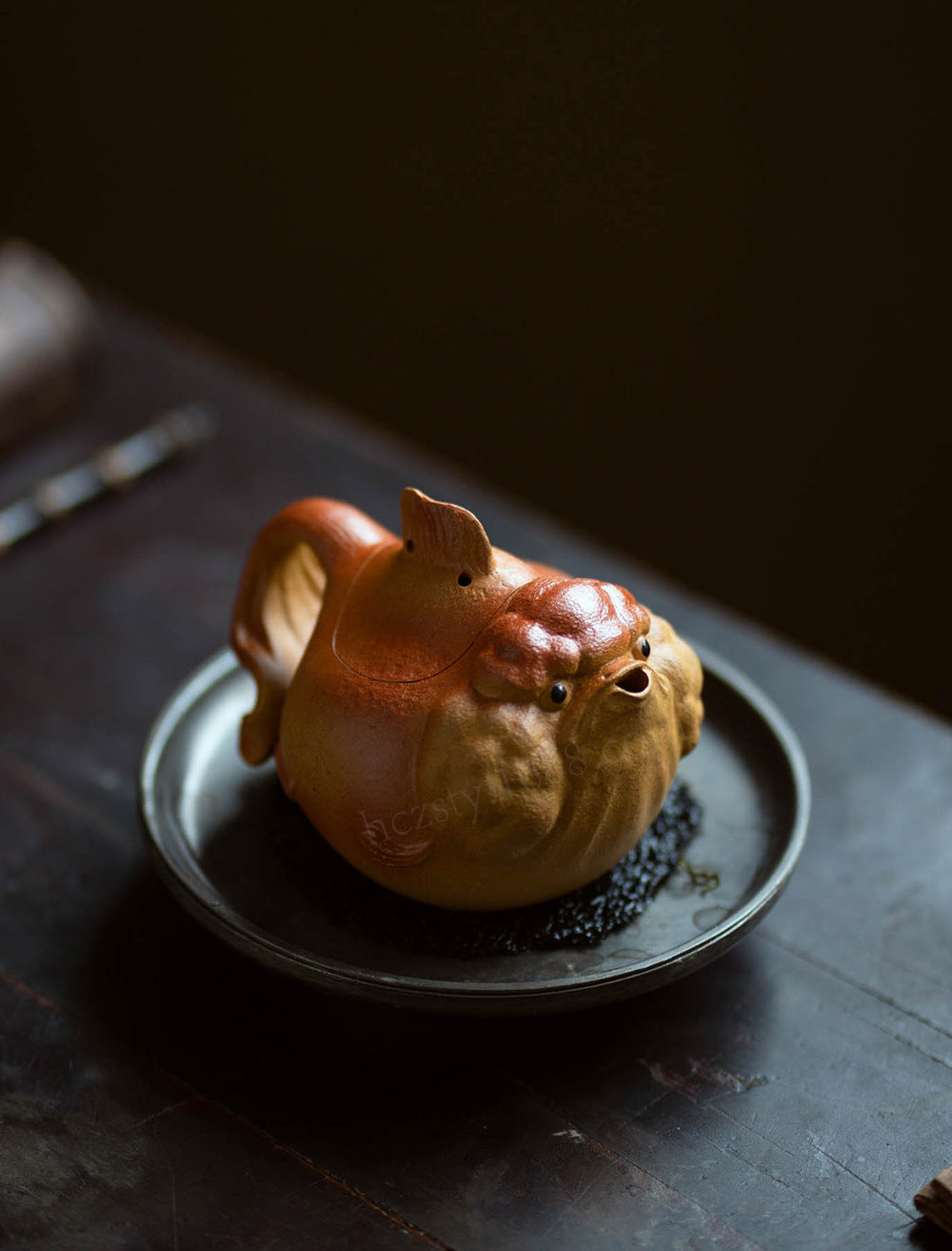 This is a Yixing teapot. this is Chinese yixing clay teapot