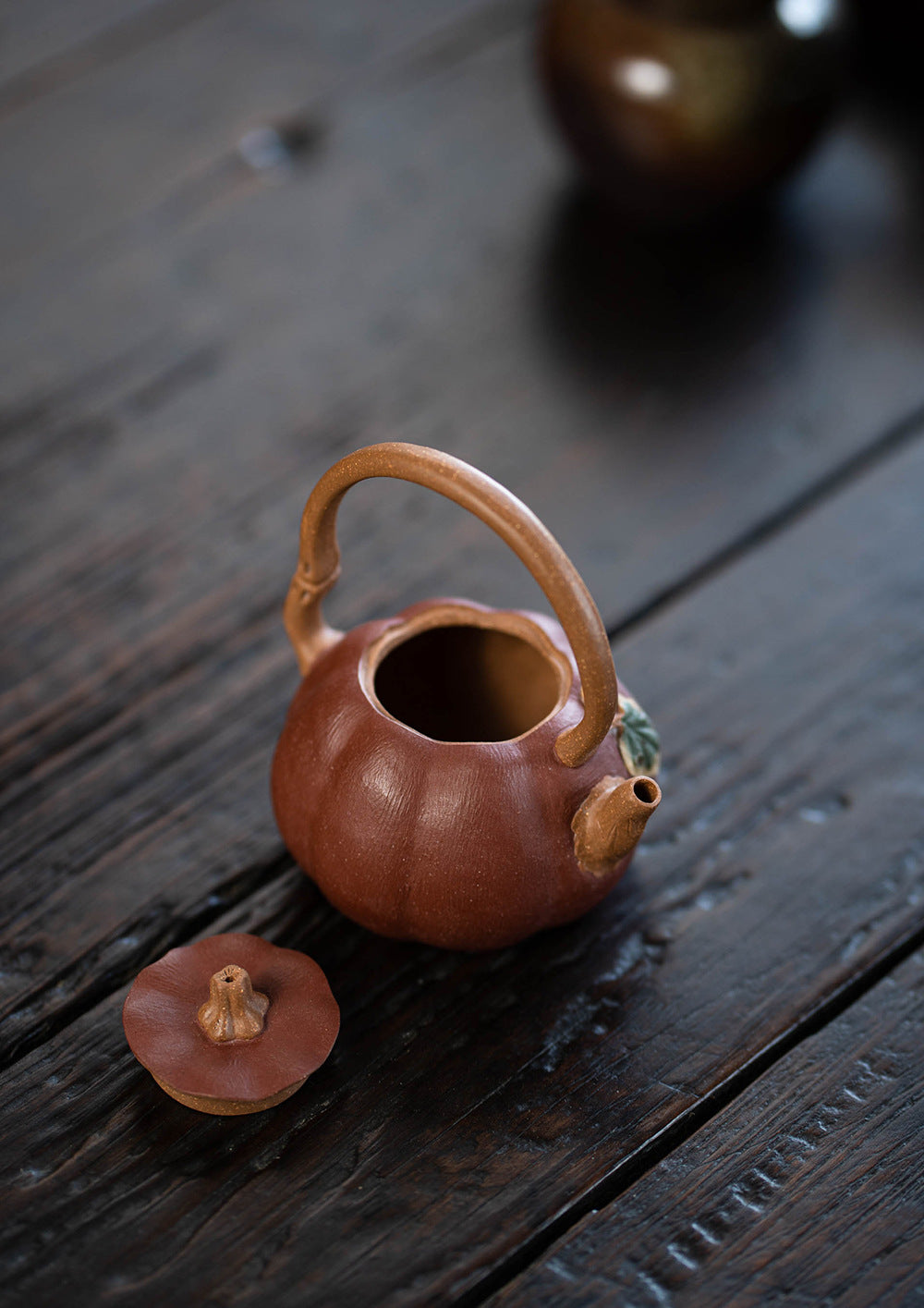 This is a Yixing teapot. this is Chinese yixing clay teapot