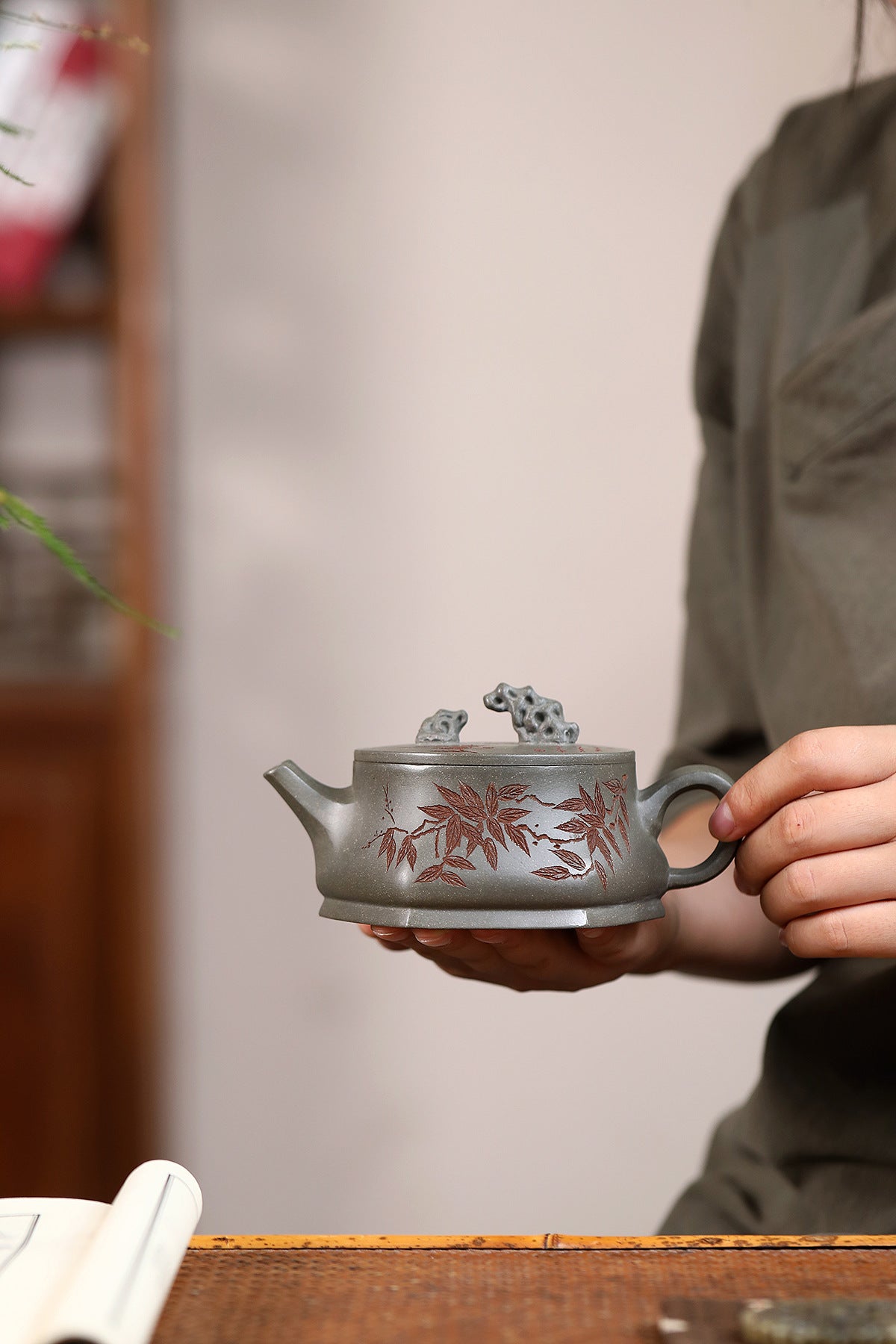 This is a Yixing teapot. this is Chinese yixing clay teapot