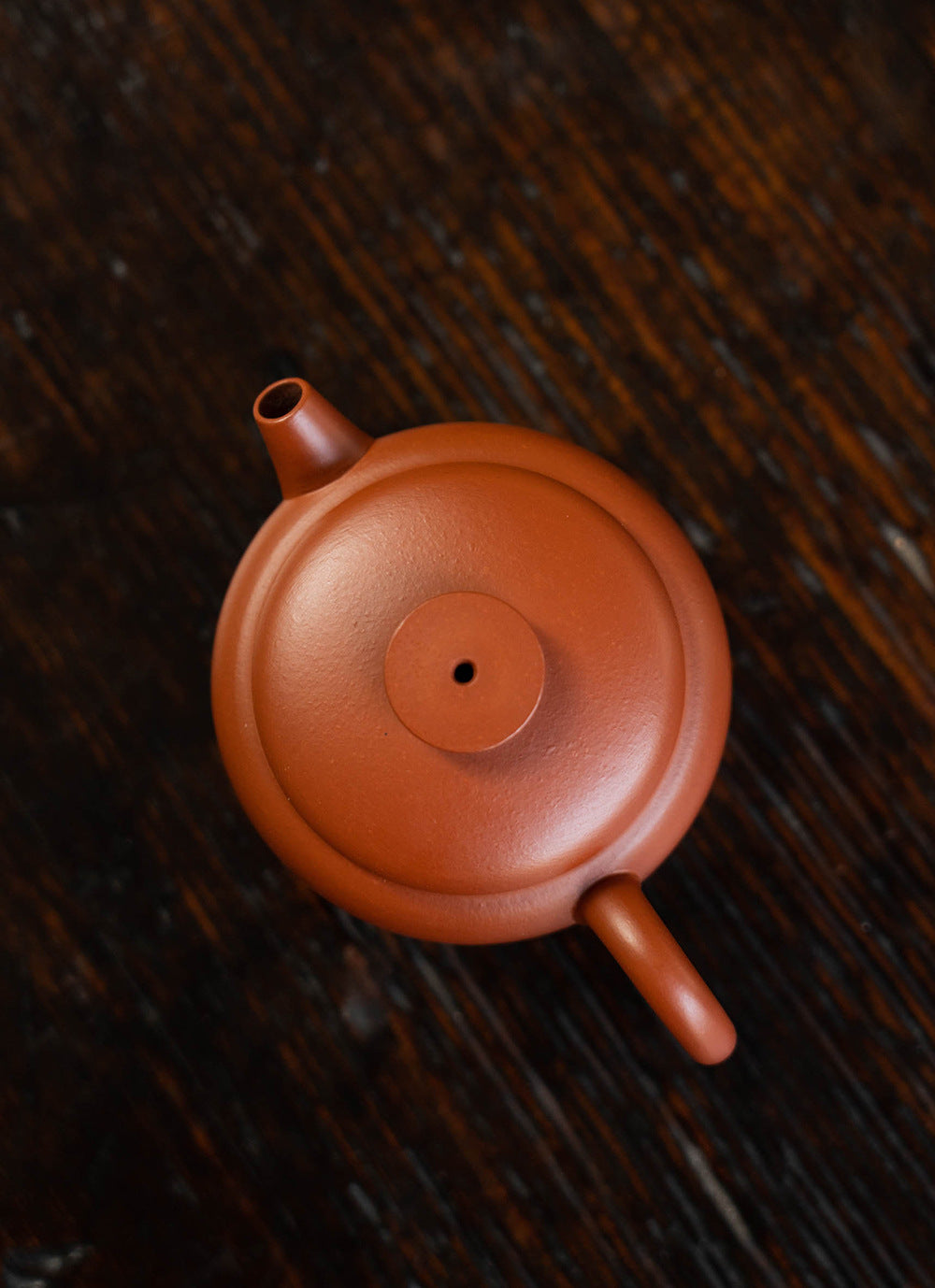 This is a Yixing teapot. this is Chinese yixing clay teapot