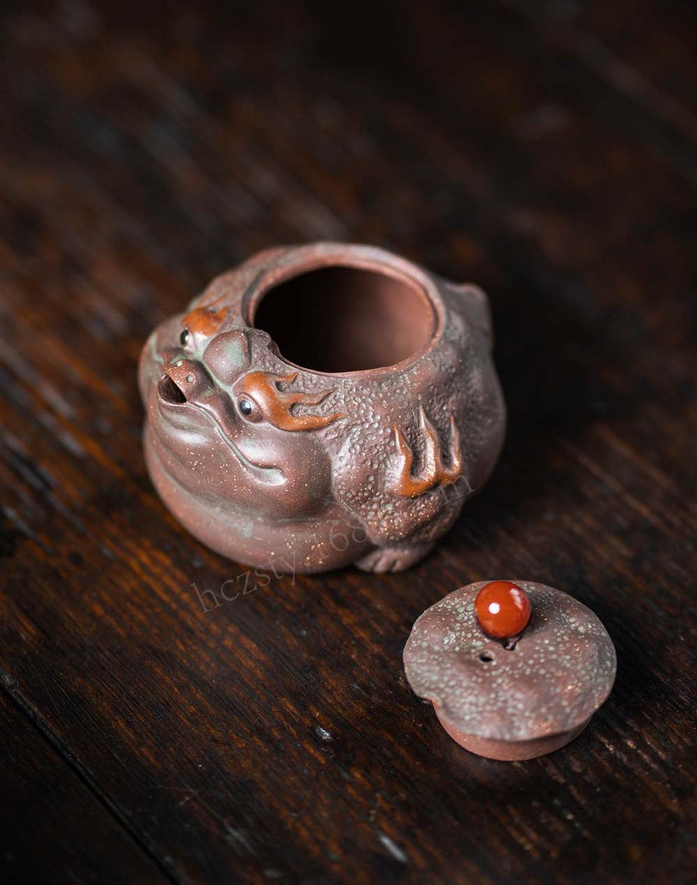 This is a Yixing teapot. this is Chinese yixing clay teapot