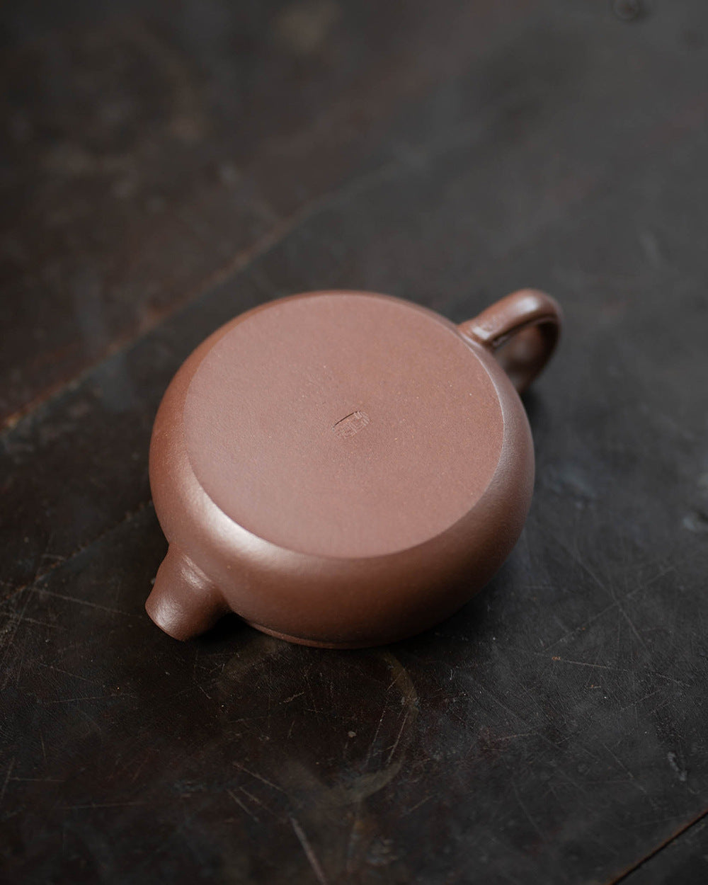 This is a Yixing teapot. this is Chinese yixing clay teapot