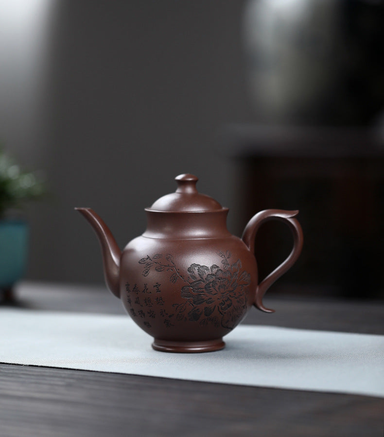 This is a Yixing teapot. this is Chinese yixing clay teapot