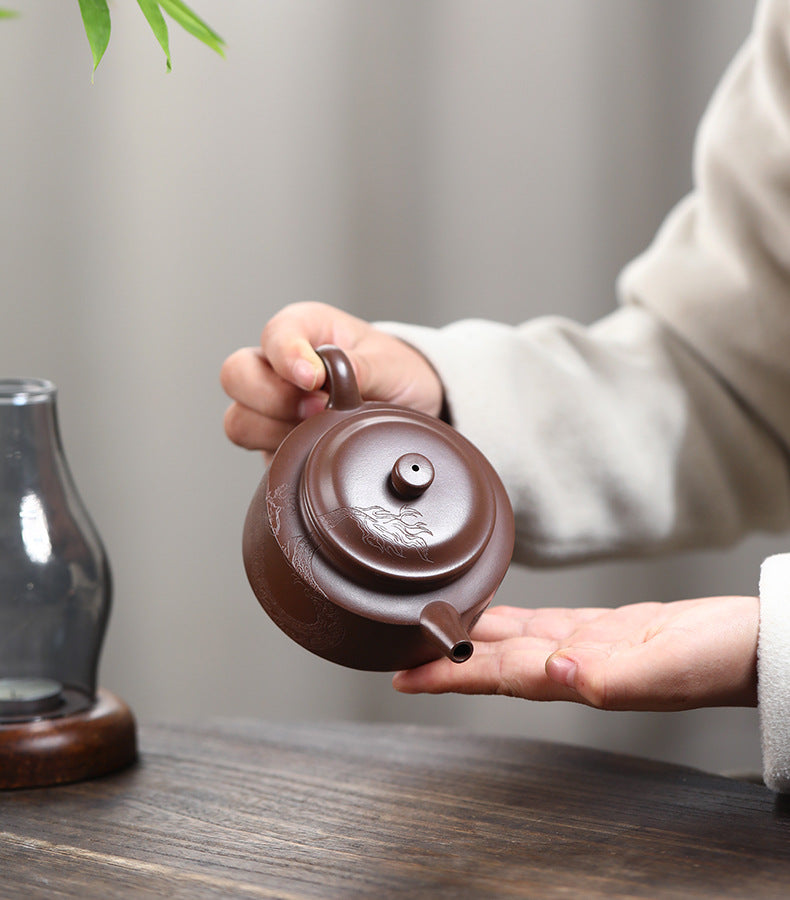 This is a Yixing teapot. this is Chinese yixing clay teapot