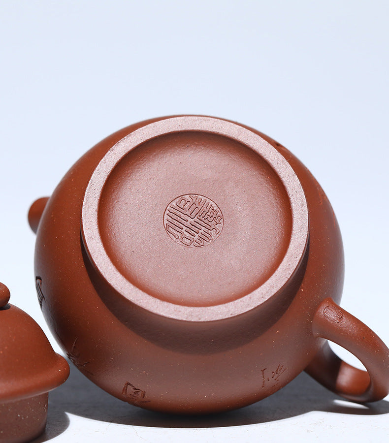 This is a Yixing teapot. this is Chinese yixing clay teapot