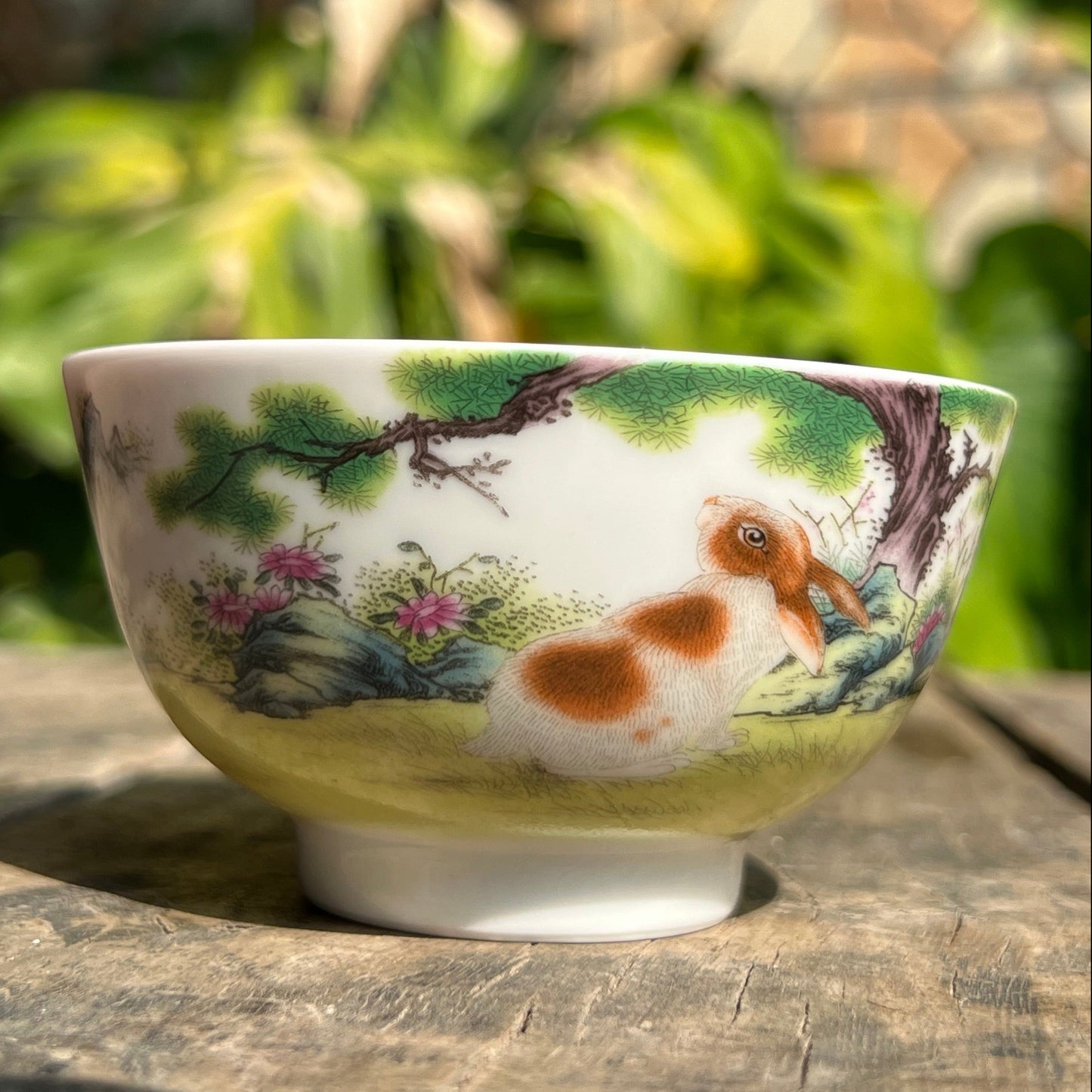 This is a Chinese Jingdezhen enamel teacup