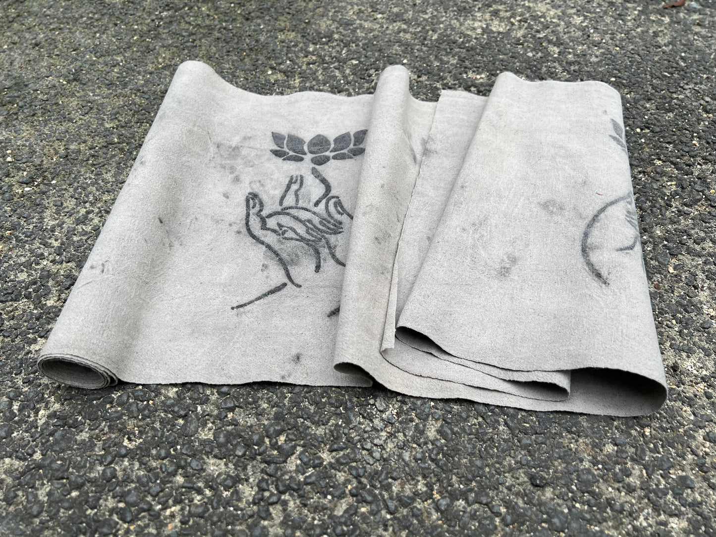 Hand Dyed Tea Table Cloth Plant Dyed Pure Cotton Tea Mat Natura Dye Guanyin Hand Pattern Chabu Chaxi