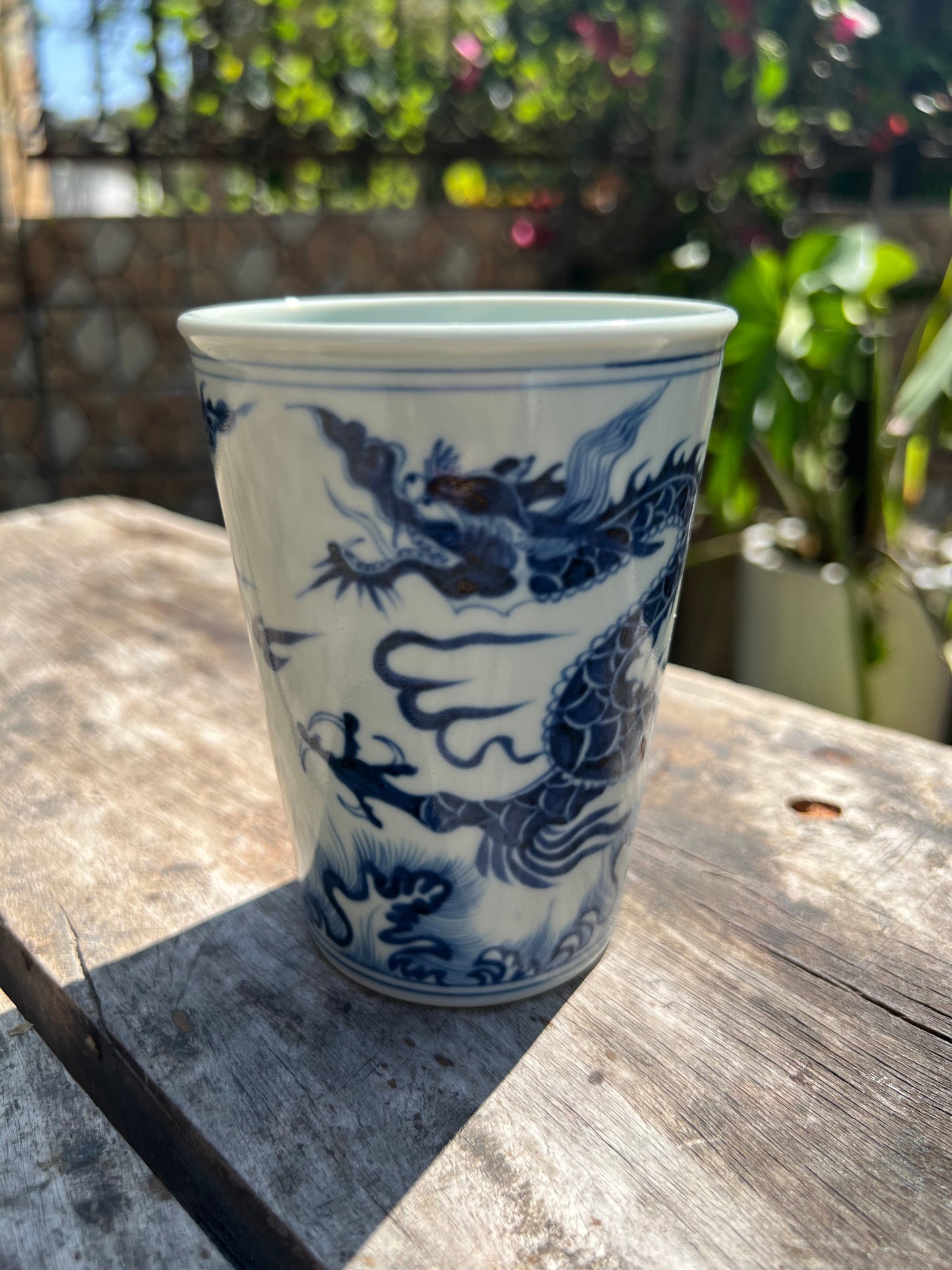 Handcrafted Jingdezhen Teacup Chinese Dragon Mug White Blue Porcelain Fine China Cup