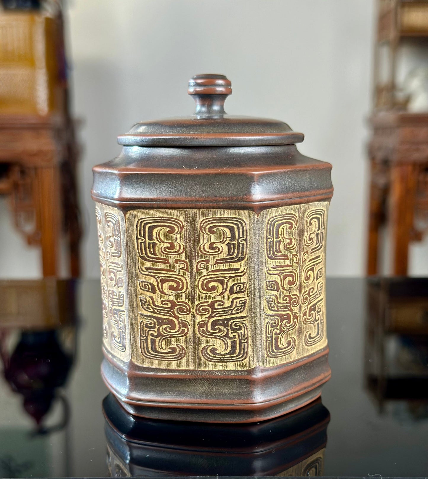 Hand Engraved Chinse Antique Taotie Pattern Nixing Clay Tea Jar Tea Container