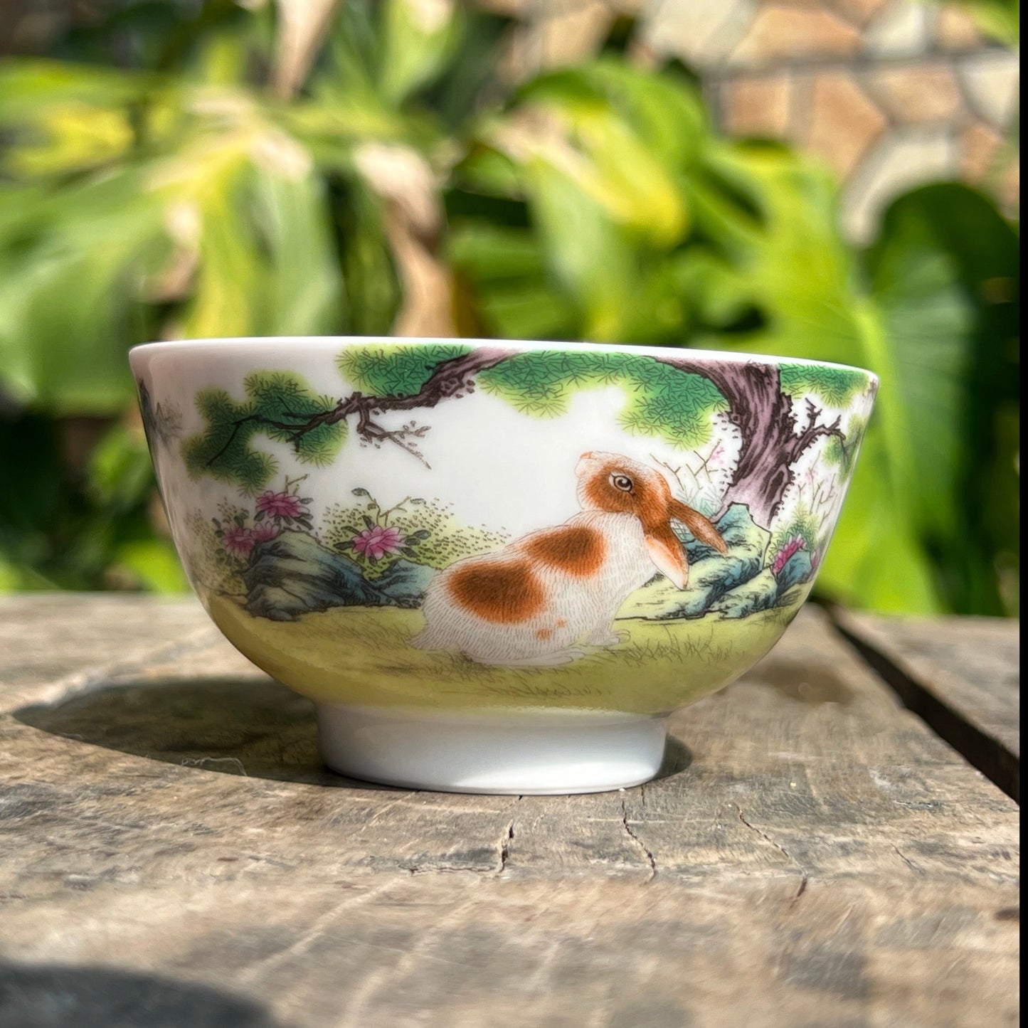 This is a Chinese Jingdezhen enamel teacup