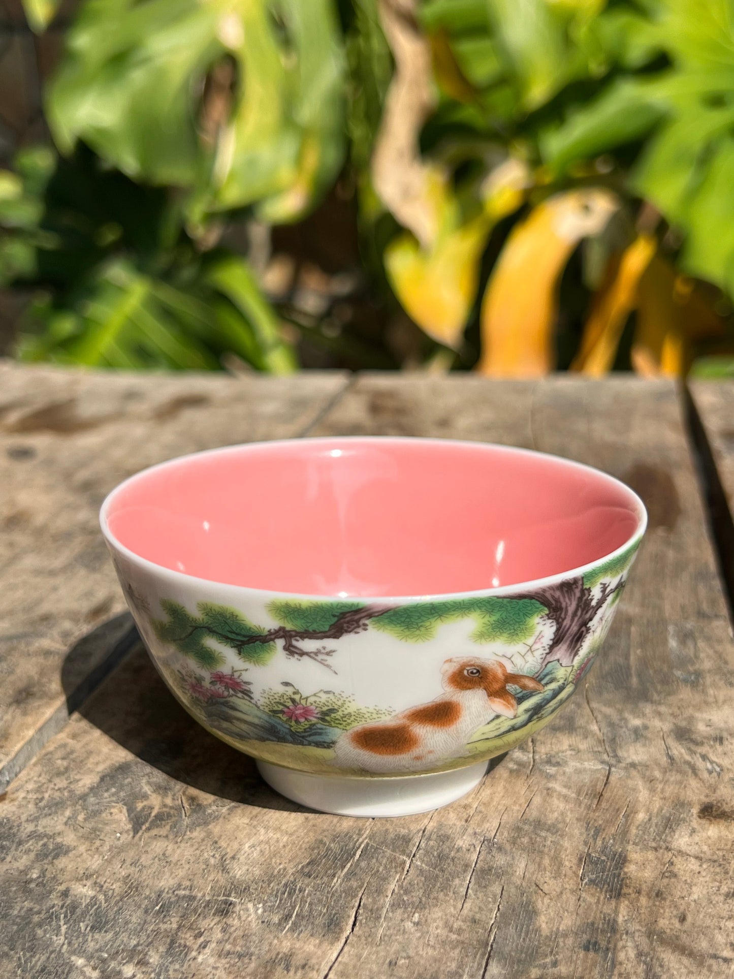 This is a Chinese Jingdezhen enamel teacup