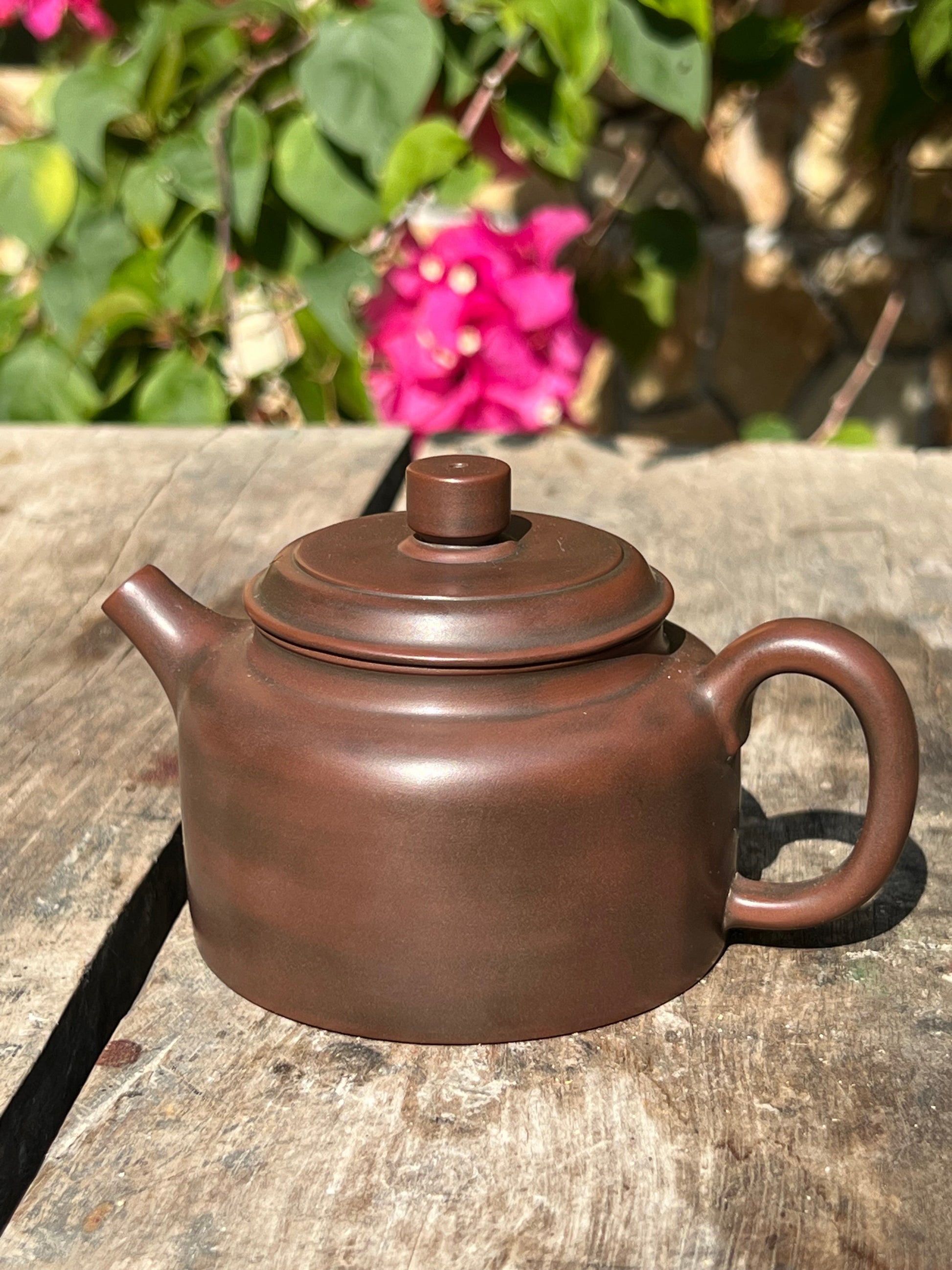 This is a Nixing clay teapot.this is a Chinese Nixing pottery teapot