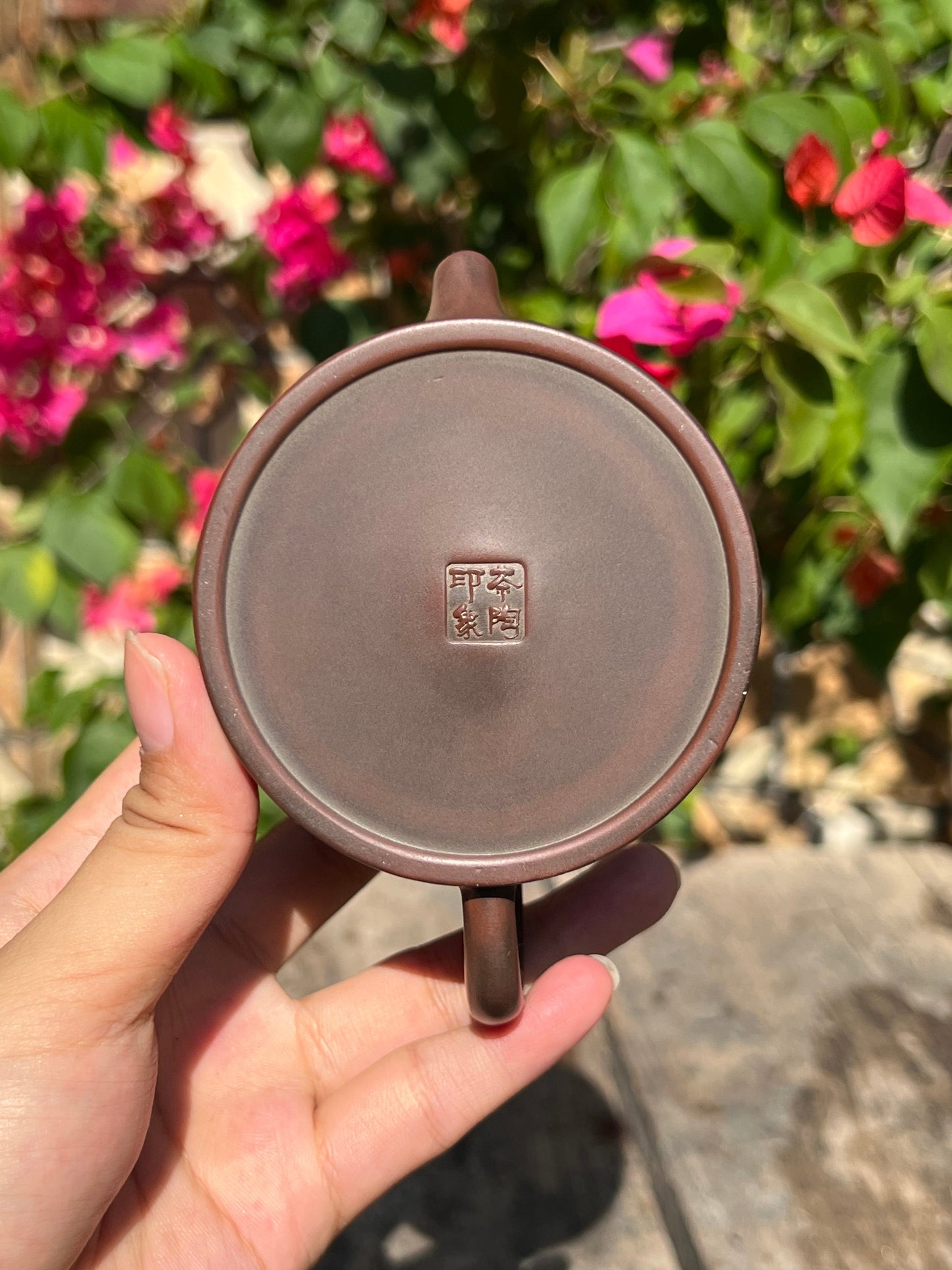 This is a Nixing clay teapot.this is a Chinese Nixing pottery teapot