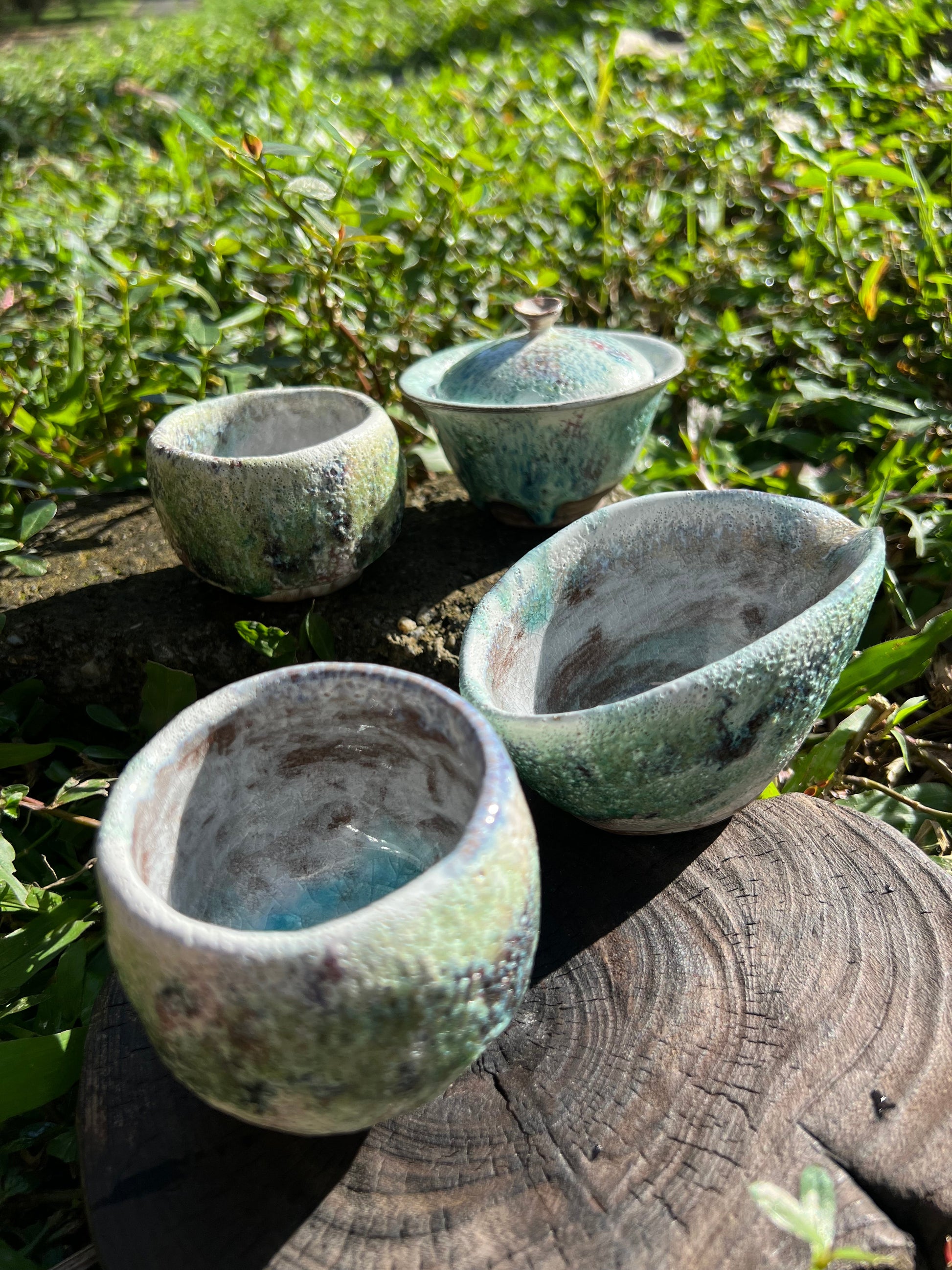 this is a shino ware teapot.this is shinoyaki gaiwan