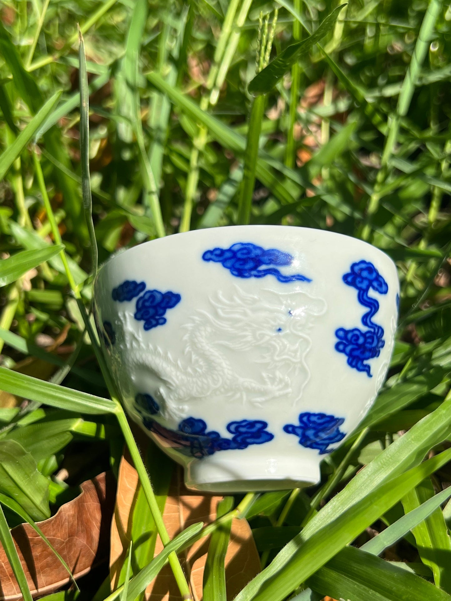 Hand Engraved Chinese Blue and White Porcelain Dragon Gaiwan Jingdezhen Master Ceramic Artwork