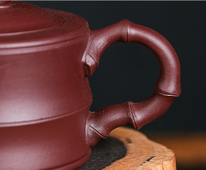 This is a Yixing teapot. this is Chinese yixing clay teapot