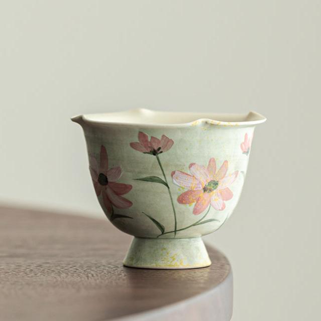 this is a ceramic teapot