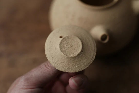 White handmade Chinese Chaozhou Kettle Engraved Poem Classic Chinese Master Pottery Ceramic Japanese Ceramic Tea Ceremony