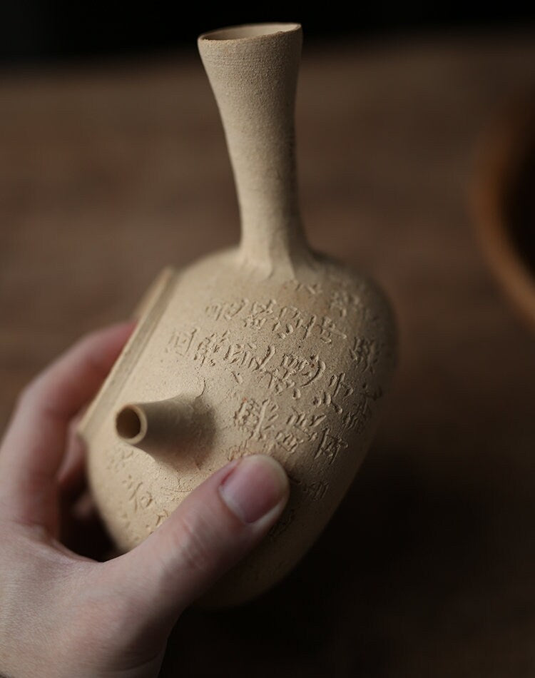 White handmade Chinese Chaozhou Kettle Engraved Poem Classic Chinese Master Pottery Ceramic Japanese Ceramic Tea Ceremony