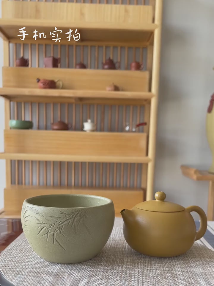 This is a Yixing teapot. this is Chinese yixing clay teapot