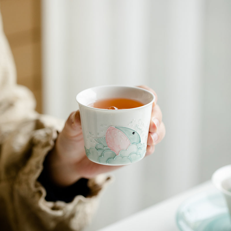 This is a ceramic teapot.this is a ceramic gaiwan