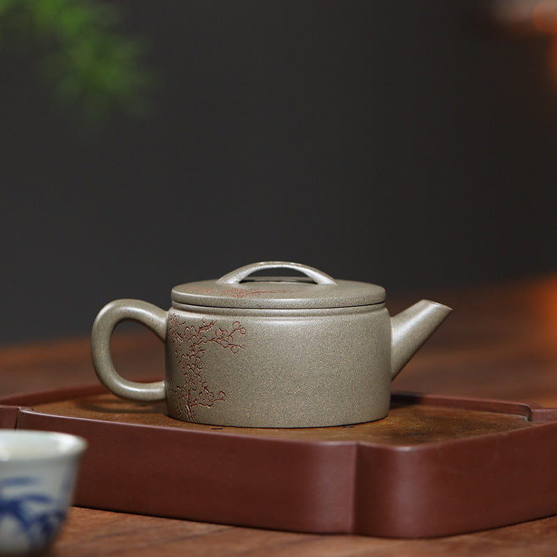 This is a Yixing teapot. this is Chinese yixing clay teapot 