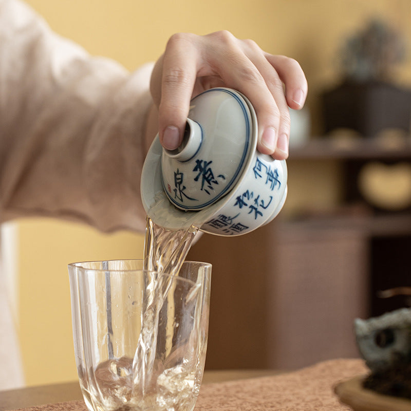 This is a ceramic teapot.this is a ceramic gaiwan