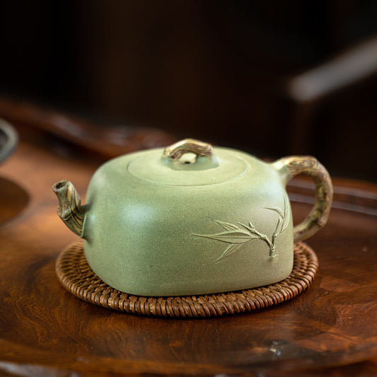 This is a Yixing teapot. this is Chinese yixing clay teapot 