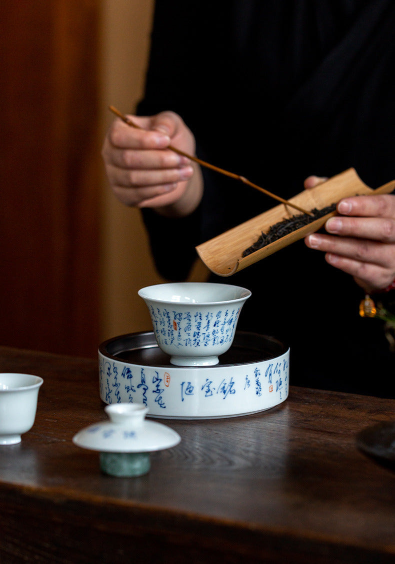 This is a ceramic teapot.this is a ceramic gaiwan