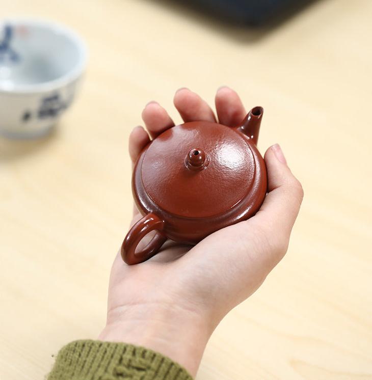 This is a Yixing teapot. this is Chinese yixing clay teapot