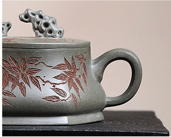 This is a Yixing teapot. this is Chinese yixing clay teapot 