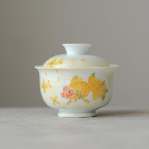 this is a ceramic gaiwan