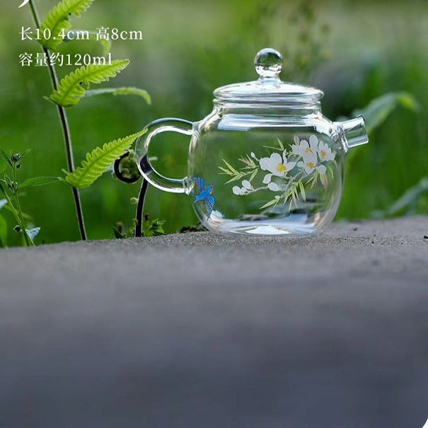 This is a glass teapot