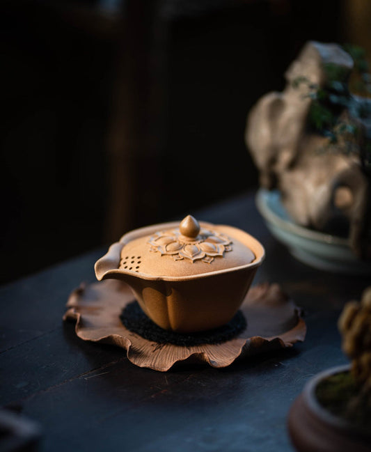 Handcrafted Original Design Chinese Yixing Zisha Purple Mud Teapot Artwork