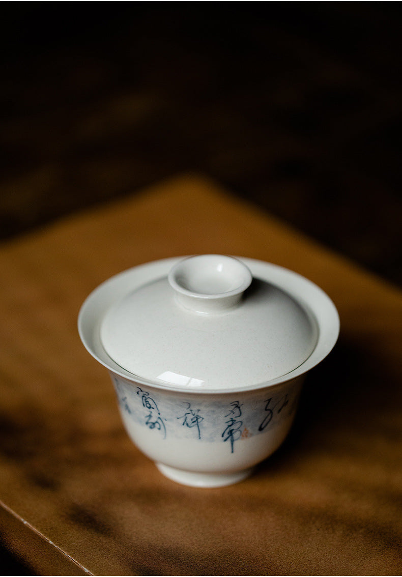 This is a ceramic teapot.this is a ceramic gaiwan